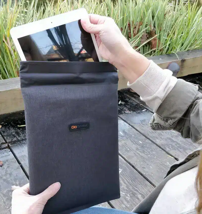 godark-faraday-tablet-bag godark-faraday-tablet-bag