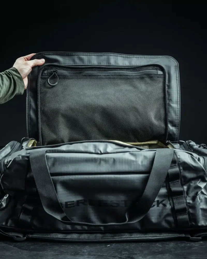 hyllus-duffel-eberlestock-lid-pocket Hyllus Duffel Bag 45L